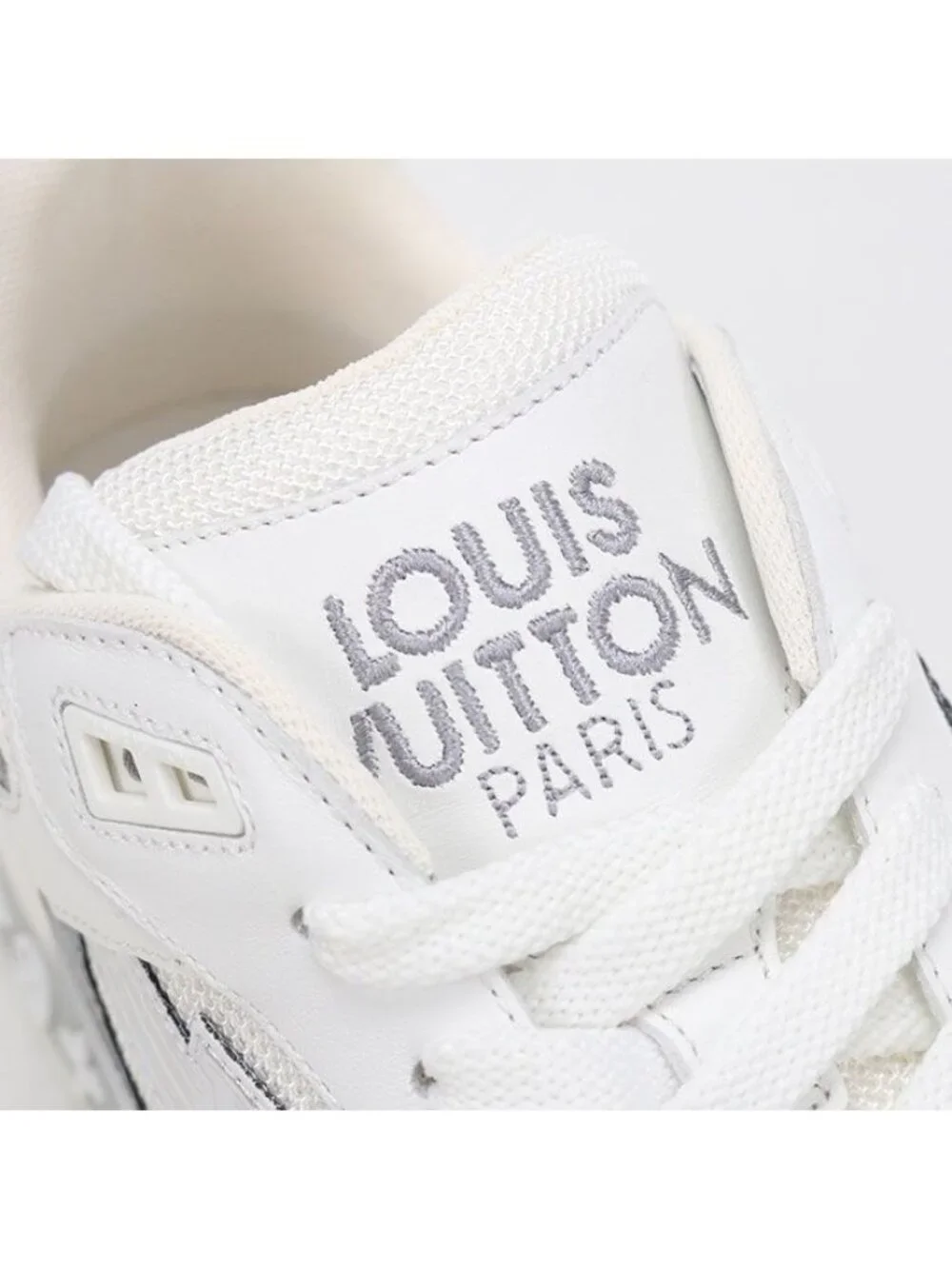 Louis Vuitton Low Cut Run Away Sneakers Leather - Picture 6 of 10